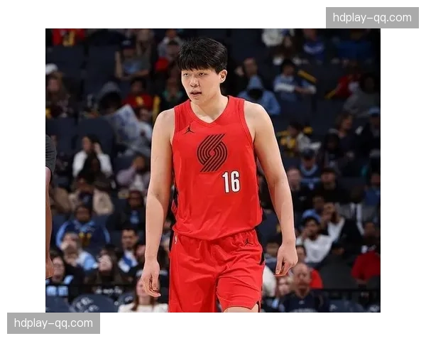 国际球员判罚尺度差异 杨瀚森事件折射文化冲突